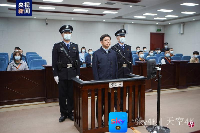 重庆原公安局长邓恢林一审获刑15年