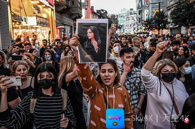 未恰当戴头巾女子死亡案持续发酵 伊朗民众抗议升级