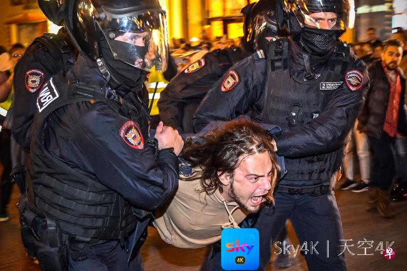 俄各地爆发示威抗议征兵令 逾1300人被捕